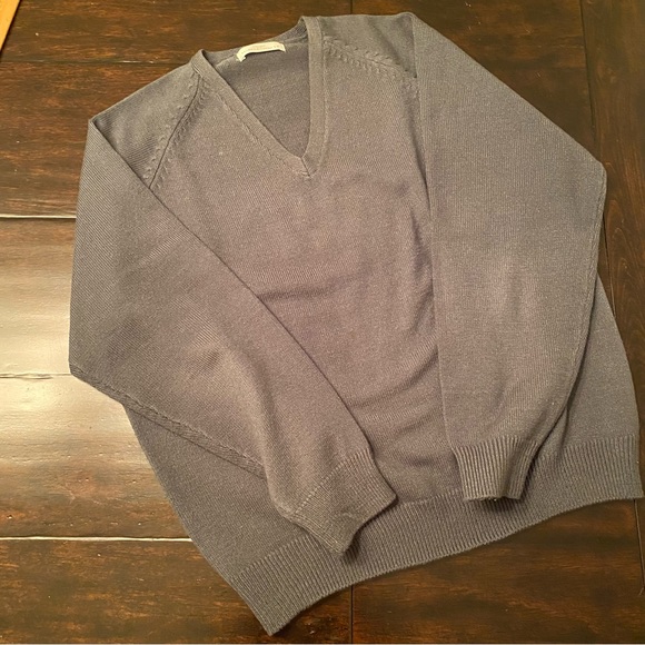 Marks and Spencer Vintage Green VNeck Pullover - Picture 7 of 7